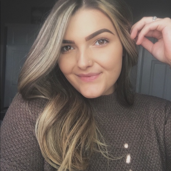 Meet your Posher, Aspen - Picture 1 of 1